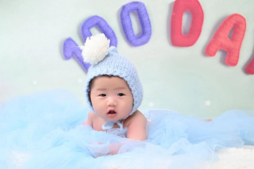 西双版纳宝宝多久会笑 西双版纳宝宝多久会笑